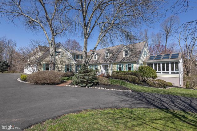 1045 WASHINGTON CROSSING RD, Newtown, PA 18940