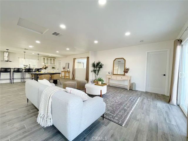 512 S Barranca, West Covina, CA 91791