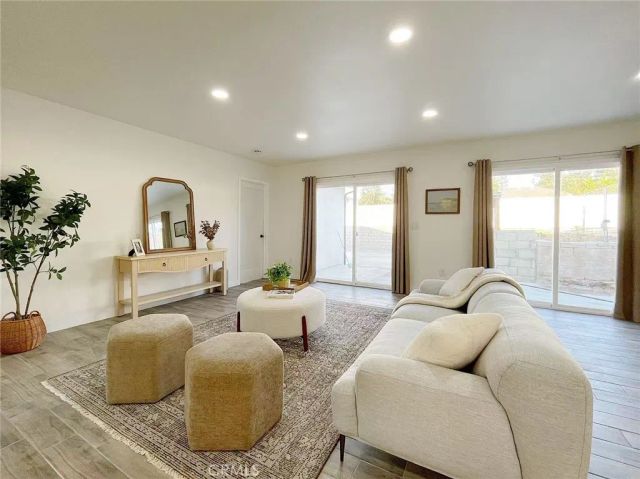 512 S Barranca, West Covina, CA 91791