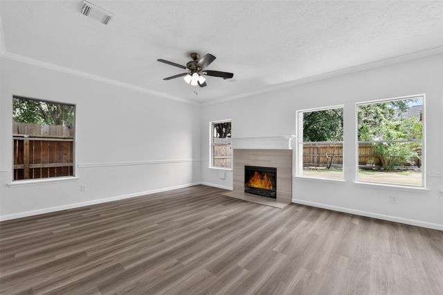 13903 Viewfield Court, Houston, TX 77059