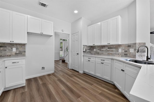 13903 Viewfield Court, Houston, TX 77059