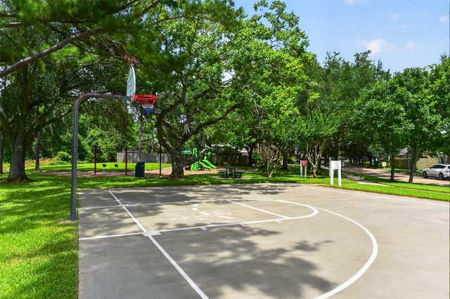 13903 Viewfield Court, Houston, TX 77059