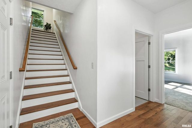 3303 VALLEY Drive, Geneseo, IL 61254