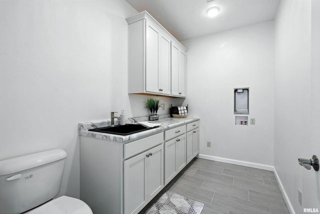 3303 VALLEY Drive, Geneseo, IL 61254