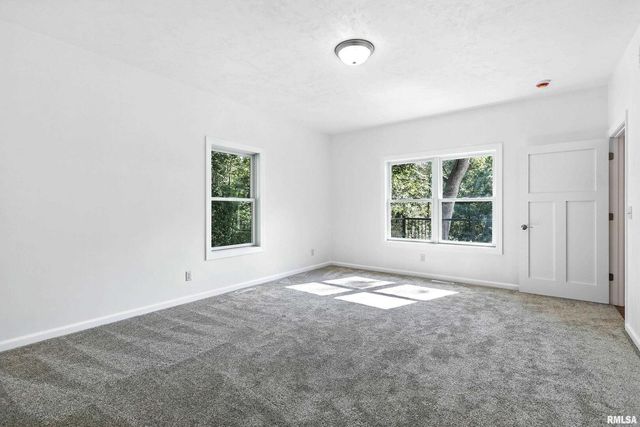 3303 VALLEY Drive, Geneseo, IL 61254