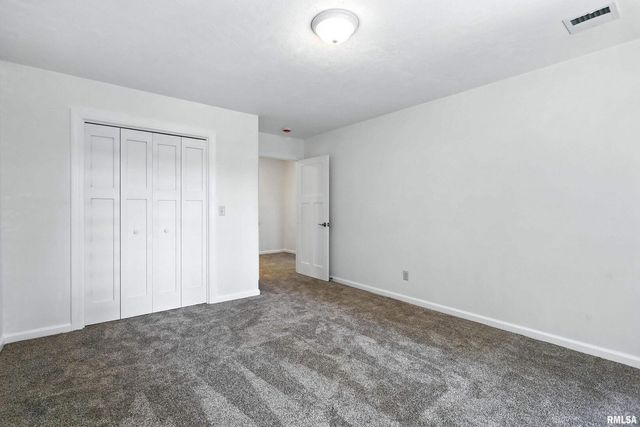 3303 VALLEY Drive, Geneseo, IL 61254