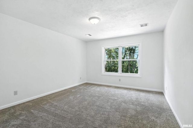 3303 VALLEY Drive, Geneseo, IL 61254