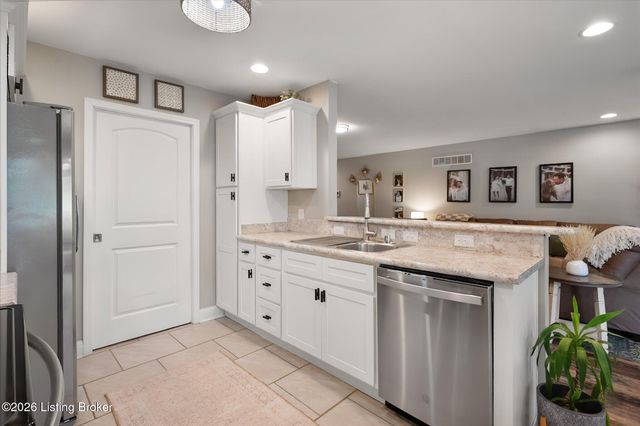 103 Kendallwood Dr, Frankfort, KY 40601