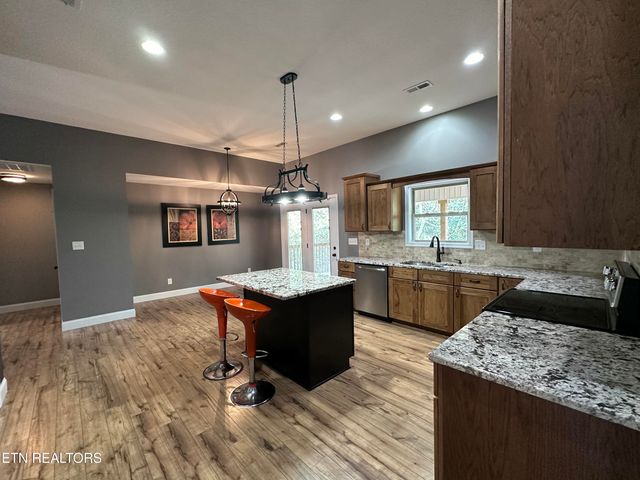 2117 Camley Court, Maryville, TN 37801