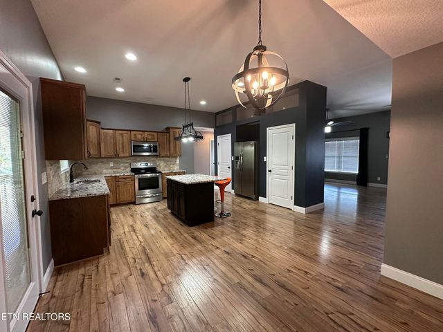 2117 Camley Court, Maryville, TN 37801