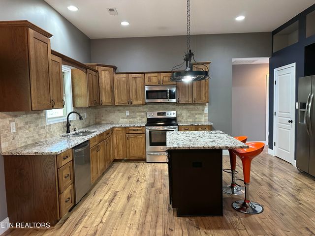 2117 Camley Court, Maryville, TN 37801