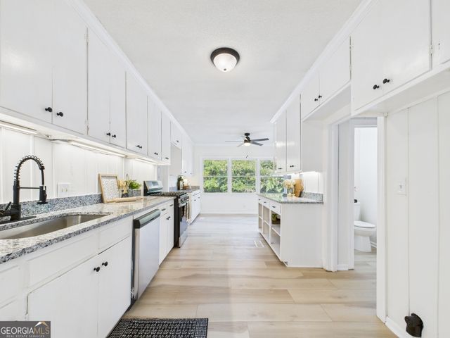 621 Forest Hill Road, Macon, GA 31210