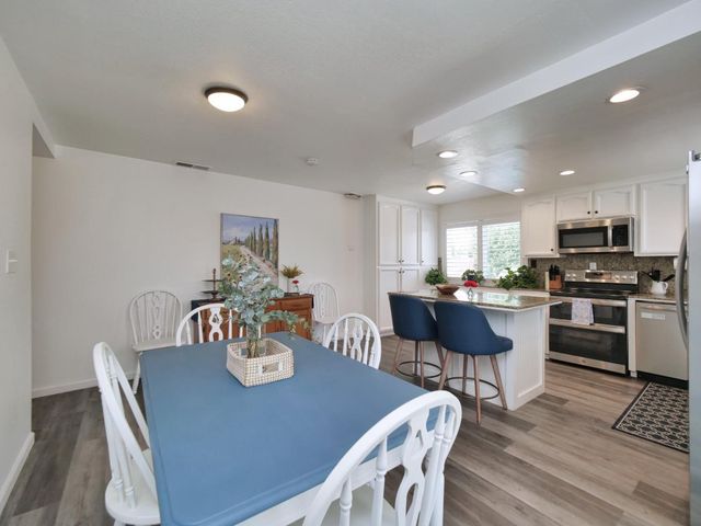 9409 Torchy Ct, Sacramento, CA 95826