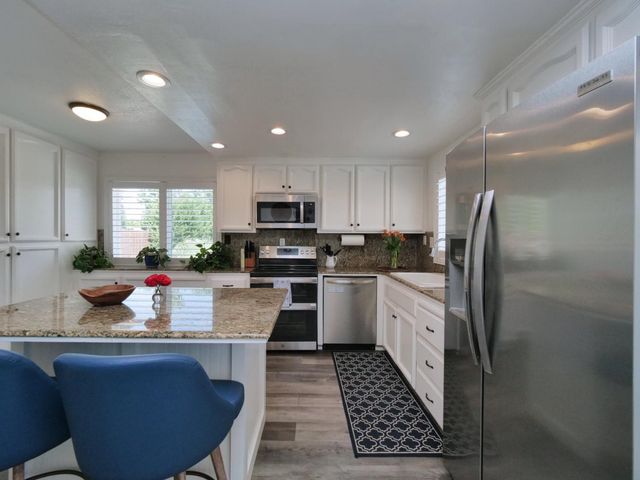 9409 Torchy Ct, Sacramento, CA 95826