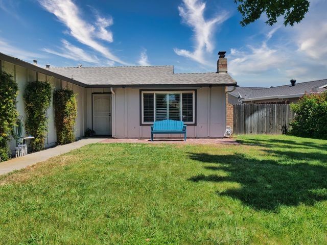 9409 Torchy Ct, Sacramento, CA 95826