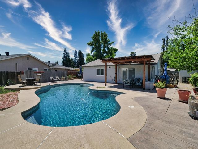 9409 Torchy Ct, Sacramento, CA 95826