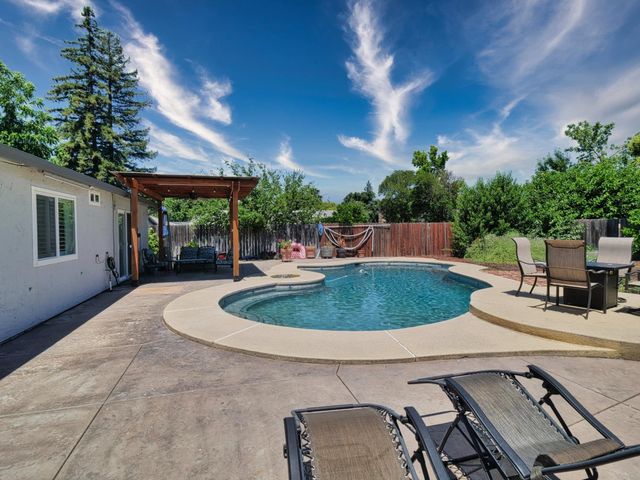 9409 Torchy Ct, Sacramento, CA 95826