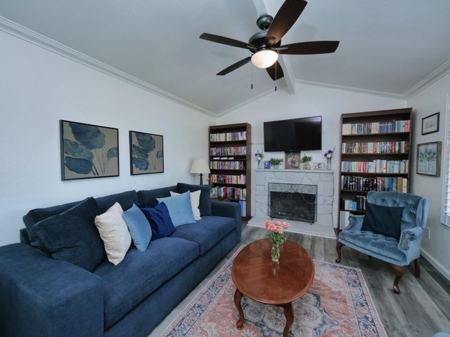 9409 Torchy Ct, Sacramento, CA 95826