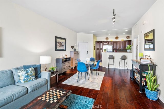 3750 Santa Rosalia 303, Los Angeles, CA 90008