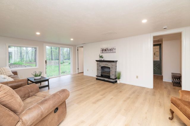 5640 E S Avenue, Vicksburg, MI 49097