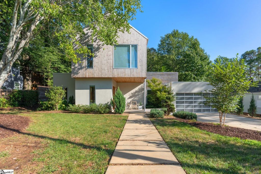 Image 1 of property listing at 22 Woodbine Road, Greenville, SC 29609