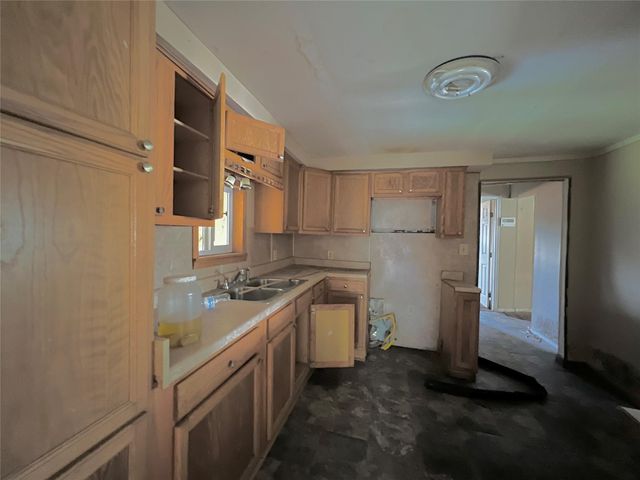 1042 Marcolin Street, Houston, TX 77088