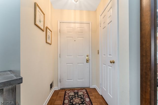 16 Westchester Ter, Clinton Twp., NJ 08801