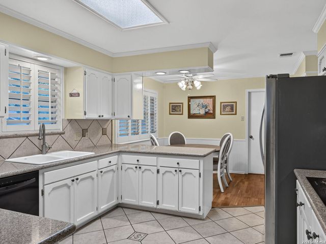 8803 Cattail, Windcrest, TX 78239