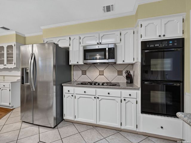 8803 Cattail, Windcrest, TX 78239