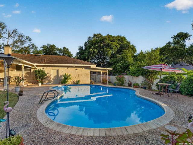 8803 Cattail, Windcrest, TX 78239