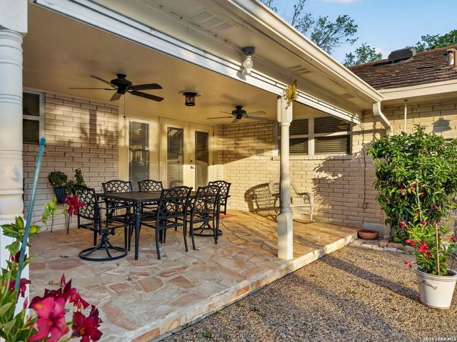 8803 Cattail, Windcrest, TX 78239
