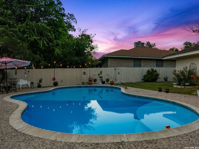 8803 Cattail, Windcrest, TX 78239