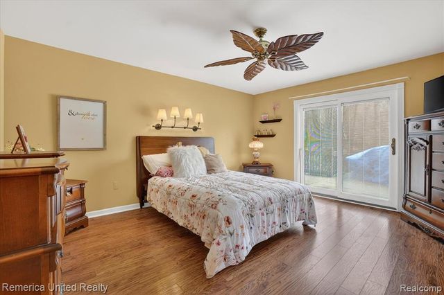 660 E Allen Road, Howell, MI 48855