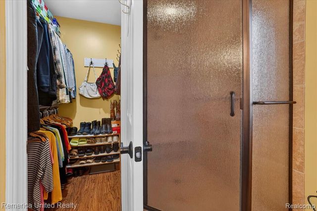 660 E Allen Road, Howell, MI 48855