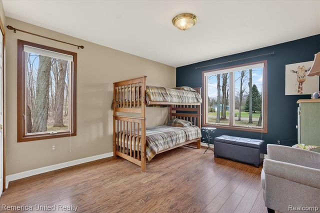 660 E Allen Road, Howell, MI 48855