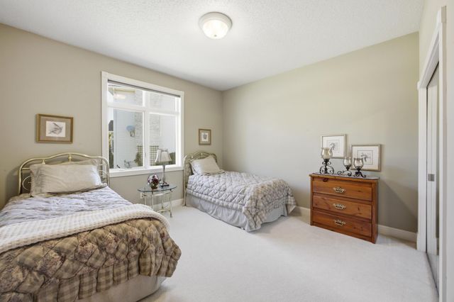 4233 Timberline Drive S, Fargo, ND 58104