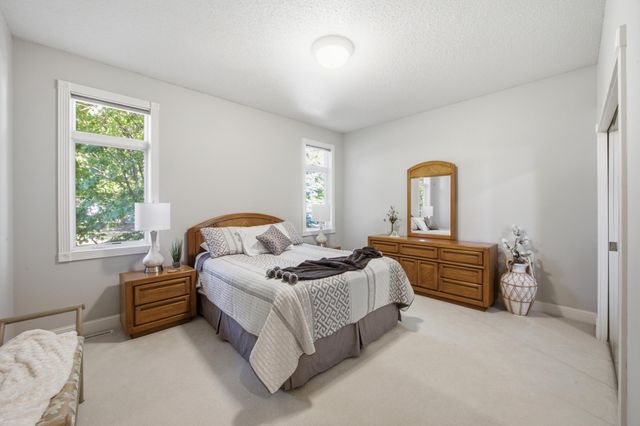 4233 Timberline Drive S, Fargo, ND 58104