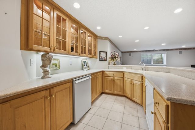 4233 Timberline Drive S, Fargo, ND 58104