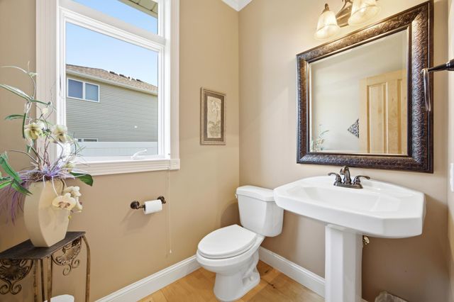 4233 Timberline Drive S, Fargo, ND 58104