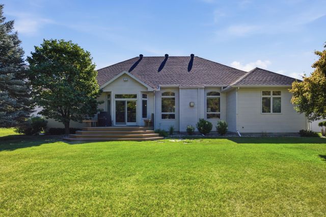 4233 Timberline Drive S, Fargo, ND 58104