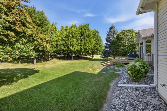 4233 Timberline Drive S, Fargo, ND 58104