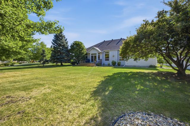 4233 Timberline Drive S, Fargo, ND 58104