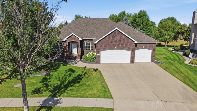4233 Timberline Drive S, Fargo, ND 58104