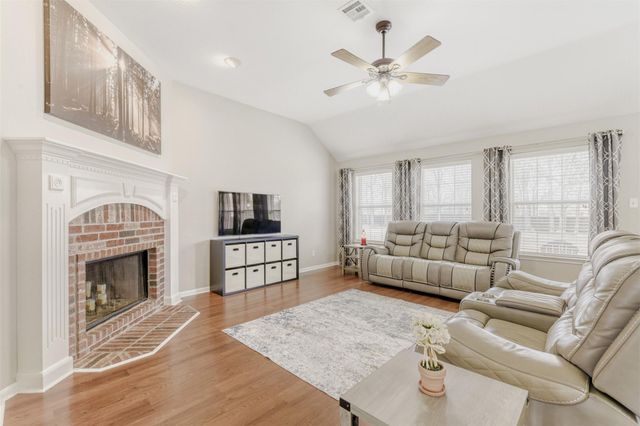 104 Spring BR, Bastrop, TX 78602