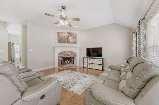 104 Spring BR, Bastrop, TX 78602