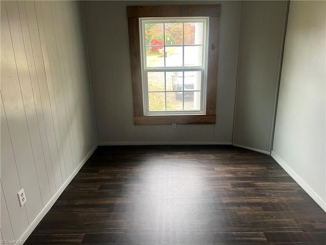 184 Benjamin Street, Mount Airy, NC 27030