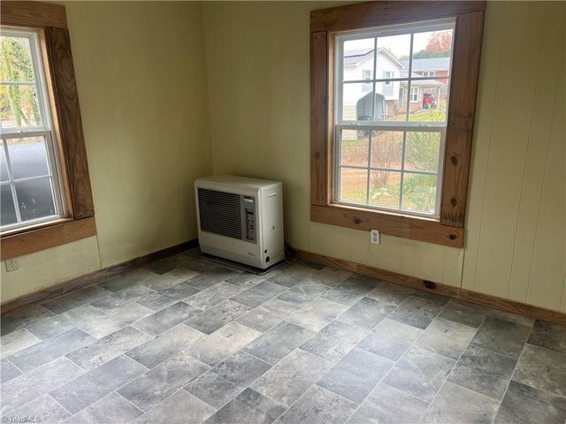 184 Benjamin Street, Mount Airy, NC 27030