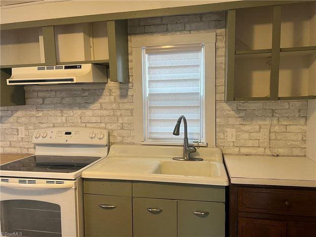 184 Benjamin Street, Mount Airy, NC 27030