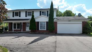 4185 Pinehurst Court, West Bloomfield, MI 48322