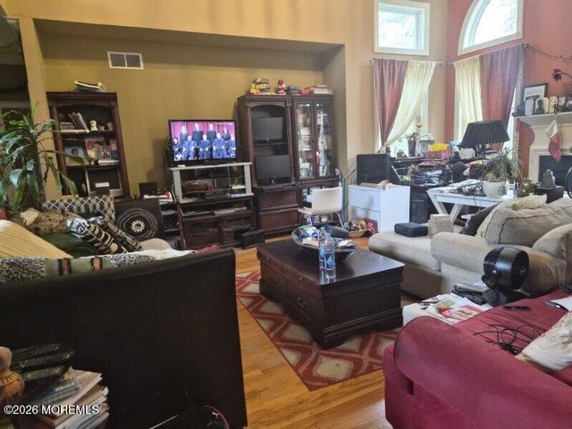 4 Biscayne Court, Jackson, NJ 08527
